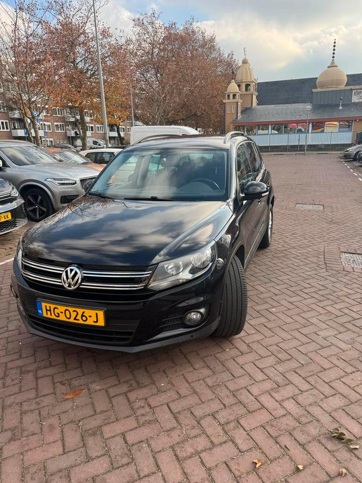 Volkswagen Tiguan 1.4 TSI 90KW BMT 2015 Zwart, Auto's, Volkswagen, Particulier, Tiguan, ABS, Adaptive Cruise Control, Airbags