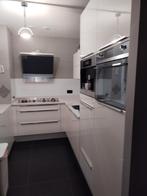 Hoekkeuken Smeg apparatuur, composiet blad - Nieuwstaat, Wit, Hoekkeuken, Ophalen of Verzenden, Zo goed als nieuw