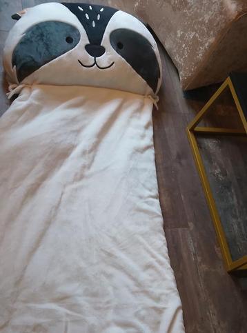 Nieuwe Slaapzak met leuke wasbeer print beschikbaar voor biedingen