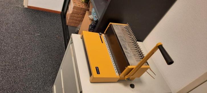 Inbindmachine, Diversen, Bureau-accessoires, Gebruikt, Ophalen