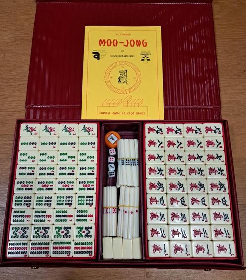 Mahjong Mahjongg - rode koffer - kunststof stenen, Hobby en Vrije tijd, Gezelschapsspellen | Bordspellen, Ophalen of Verzenden