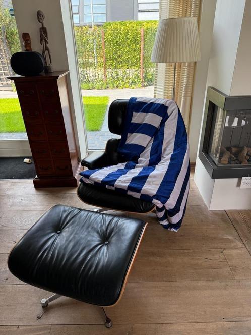 Thais Zijden Plaid ("dekbed" over lichte deken/witgoed), Huis en Inrichting, Woonaccessoires | Plaids en Woondekens, Zo goed als nieuw