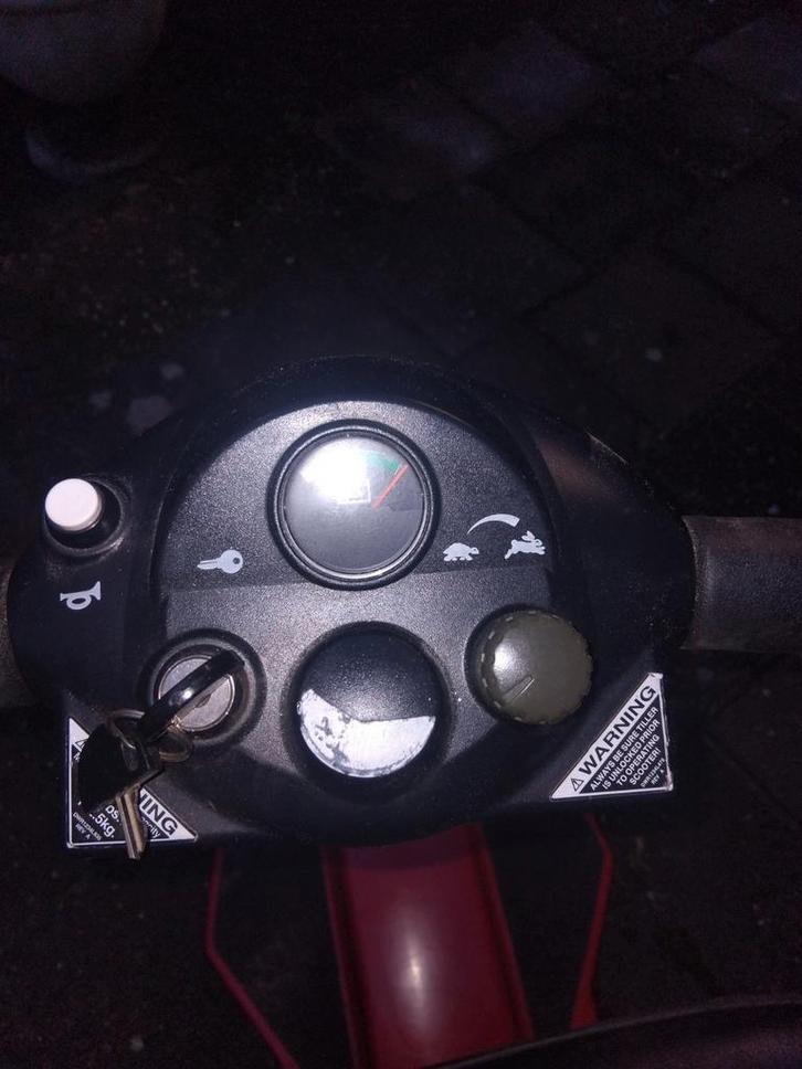 Kleine scoot mobiel, Diversen, Rolstoelen, Gebruikt, Elektrische rolstoel, Ophalen of Verzenden