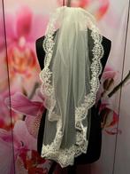 Nieuwe sluier met kant/zilverbewerking licht ivoor S104, Ophalen of Verzenden, Nieuw, Overige kleuren, Accessoires