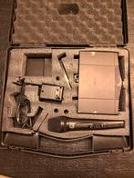 AKG Microfoon Set - Draadloos, Ophalen of Verzenden, Gebruikt, Zangmicrofoon, Draadloos