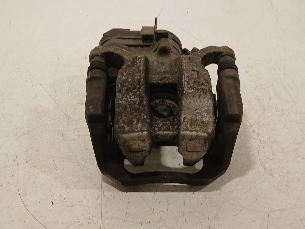 Remklauw links achter BMW 3 serie, Onderdelen@venauto.nl, Van der Ven Autorecycling B.V., Gebruikt, Ettenseweg 76, 4706 PB Roosendaal, The Netherlands