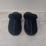 Zwarte Warmbat schapenvacht pantoffels maat 41, Kleding | Dames, Schoenen, Ophalen, Zwart, Zo goed als nieuw, Pantoffels of Sloffen