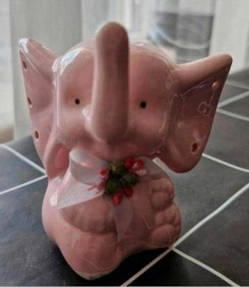 Keramieken Roze Olifantje voor oorbellen beschikbaar voor biedingen