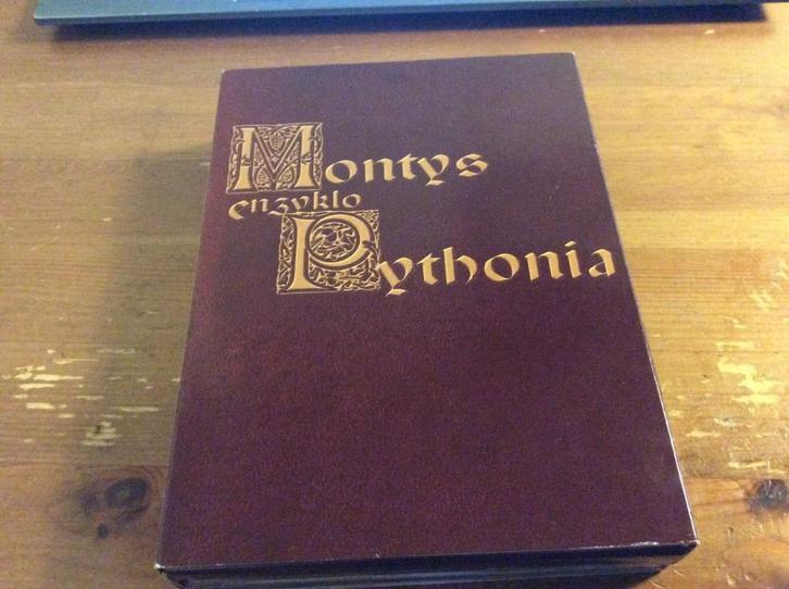 Monty's Enzyklo Pythonia. 4-DVD boxset Monty Python, Cd's en Dvd's, Dvd's | Komedie, Gebruikt, Boxset, Vanaf 12 jaar, Ophalen of Verzenden