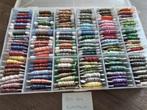 Doos dmc nummer 10, Hobby en Vrije tijd, Ophalen of Verzenden, Handborduren, Borduurgaren of Zijde