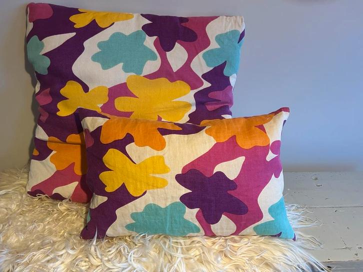 Aangeboden: Kleurrijke Missoni kussens (2x), Huis en Inrichting, Woonaccessoires | Kussens, Zo goed als nieuw, Vierkant, Ophalen