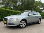 Volvo V70 2.0 Kinetic | Navi | Leder | Clima | 16" Velgen |, Voorwielaandrijving, Gebruikt, Zwart, Euro 4