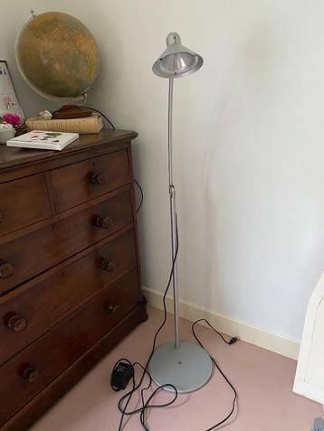 Staande lamp Vloerlamp  beschikbaar voor biedingen