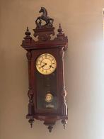 Antieke Wandklok met Paard, Antiek en Kunst, Ophalen