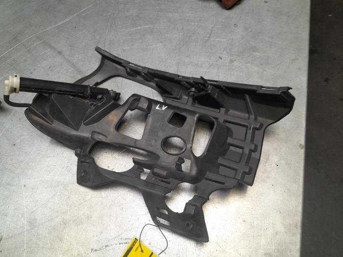 Bumperframe voor van een Volvo V60, Auto-onderdelen, Ophanging en Onderstel, Volvo, Gebruikt, 3 maanden garantie, Ophalen of Verzenden