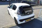Peugeot 107 1.0-12V Airco/Android auto/5 Deurs (bj 2011), Auto's, Peugeot, Voorwielaandrijving, Euro 5, Stof, Gebruikt
