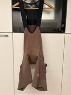 Pas Normal Studios - Escapism Men's Bibs -M- Dark Stone €270, Fietsen en Brommers, Fietsaccessoires | Fietskleding, Ophalen of Verzenden