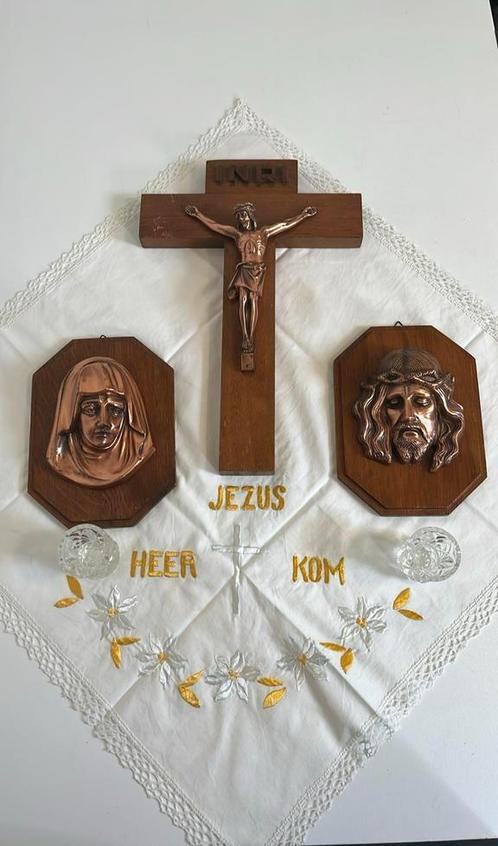 Kruisbeeld maria jezus ziekenzalving kleedjes UNIEK, Antiek en Kunst, Antiek | Religie, Ophalen of Verzenden