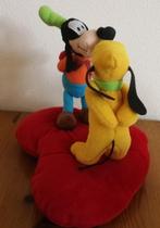 Goofy en Pluto op kussentje in hartvorm - Valentijnsdag, Zo goed als nieuw, Ophalen
