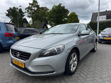 Volvo V40 1.6 T3 Summum 150pk,Airco,Cruise,Leder,Nap beschikbaar voor biedingen