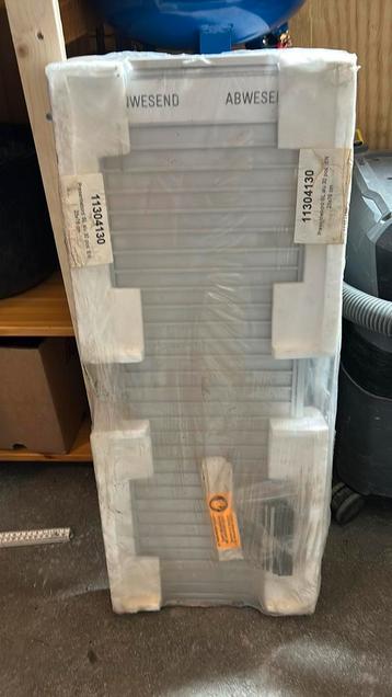 Kaartjes bord nieuw beschikbaar voor biedingen