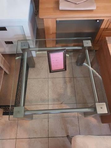 Glazen salon tafel  beschikbaar voor biedingen