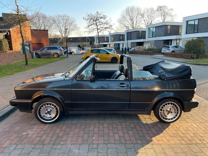 Volkswagen Golf 1.8  Cabriolet 1984 Zwart, Auto's, Volkswagen, Particulier, Golf, Benzine, Cabriolet, Handgeschakeld, Geïmporteerd