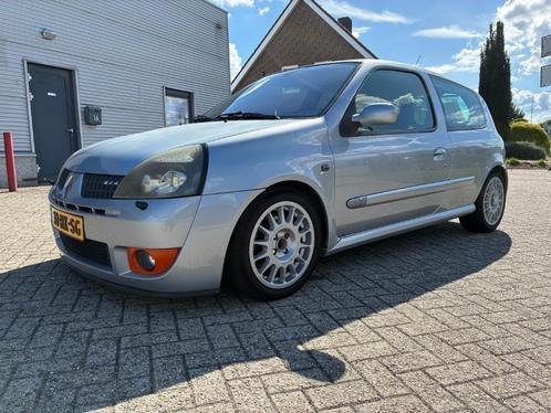 Renault Clio 2.0 16V RS 169PK 2001, Auto's, Renault, Particulier, Clio, ABS, Alarm, Boordcomputer, Cruise Control, Elektrische ramen