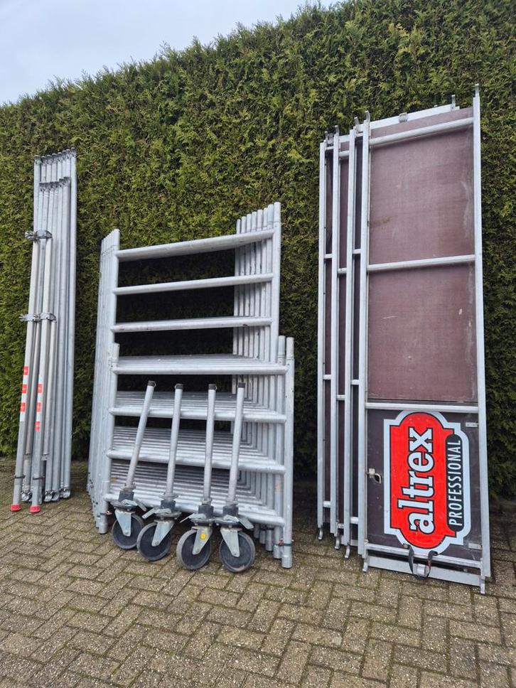 Aluminium rolsteiger altrex 5200 werkhoogte 10.20, Doe-het-zelf en Verbouw, Steigers, Gebruikt, Rolsteiger of Kamersteiger, 5 meter of hoger