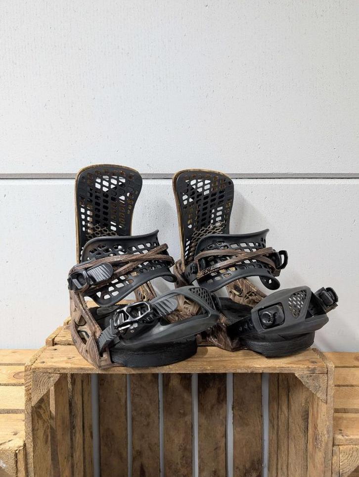 Burton genesis snowboard EST binding maat M wood, Sport en Fitness, Snowboarden, Gebruikt, Board, Ophalen of Verzenden
