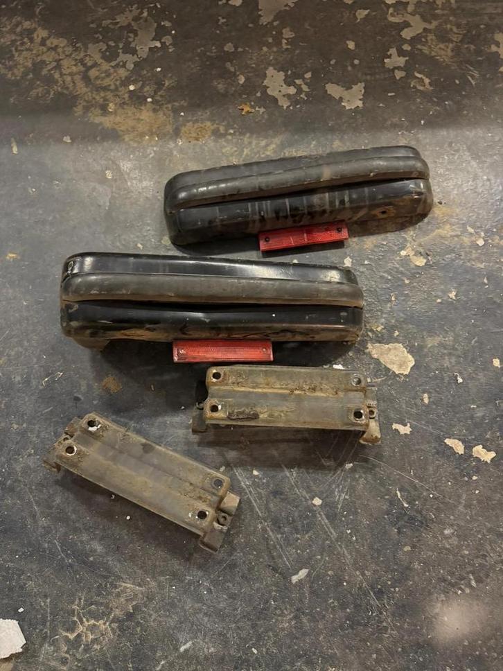 Moet weg! mercedes dudo Onderdelen - Wieldoppen, Ramen, etc, Auto-onderdelen, Carrosserie en Plaatwerk, Bumper, Overige automerken