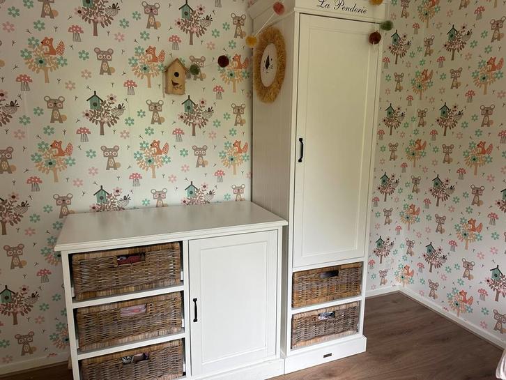 Kinderkamer Kast en Commode met Rieten Manden, Kinderen en Baby's, Kinderkamer | Commodes en Kasten, Zo goed als nieuw, Kast, 105 cm of meer