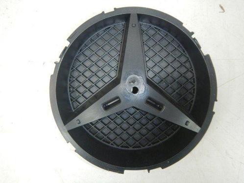 Mercedes-Benz A-Klasse W176 Logo Grille Houder A0008880060, Auto-onderdelen, Carrosserie en Plaatwerk, Mercedes-Benz, Gebruikt