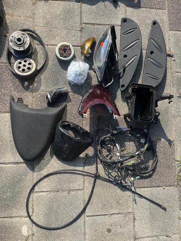 Yamaha maxster 125cc. 4t  scooter onderdelen motorscooter beschikbaar voor biedingen