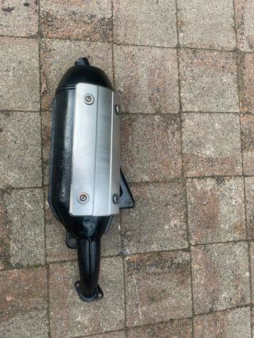 Gilera runner sm06 uitlaat 180cc beschikbaar voor biedingen