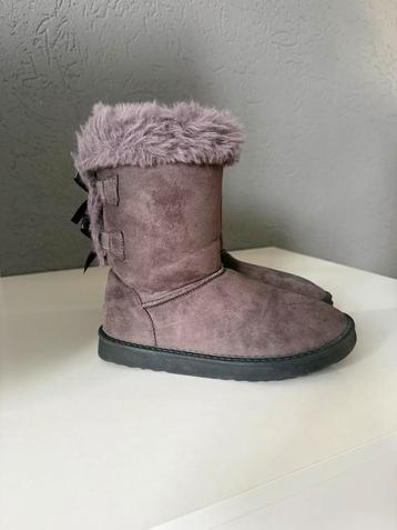 Grijze Boots - Maat 34 beschikbaar voor biedingen