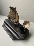 Orféar bakeliet inktstel met metalen scheepje, Antiek en Kunst, Ophalen of Verzenden