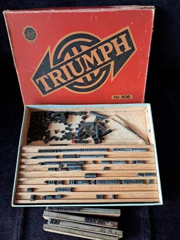 vintage Stempelset Triumph "famos" nr 506 beschikbaar voor biedingen