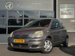 Toyota Yaris 1.0 VVT-i Idols APK 03/26, Auto's, Toyota, Voorwielaandrijving, Stof, Gebruikt, Zwart