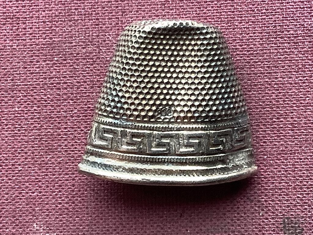 Zilveren vingerhoed, Antiek en Kunst, Antiek | Goud en Zilver, Ophalen of Verzenden