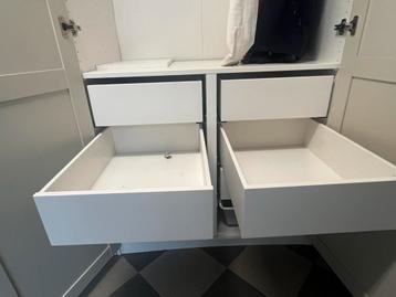 Mooie kledingkast/opslagkast - afbeelding 7