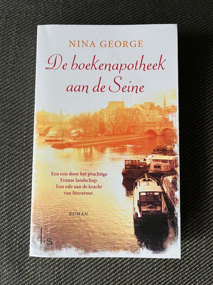 Nina George - De boekenapotheek aan de Seine., Boeken, Romans, Zo goed als nieuw, Ophalen of Verzenden