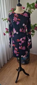 Pieces zwarte jurk met bloemen - Maat M, Maat 38/40 (M), Zwart, Ophalen of Verzenden, Zo goed als nieuw