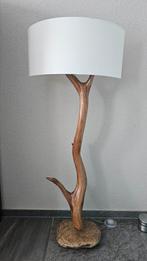 Handgemaakte houten voerlamp van "Boominglights", Huis en Inrichting, Lampen | Vloerlampen, Ophalen of Verzenden, Nieuw, Hout