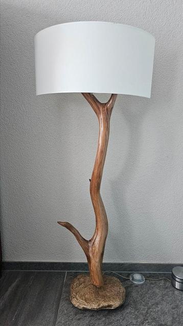  Handgemaakte houten voerlamp van "Boominglights" beschikbaar voor biedingen