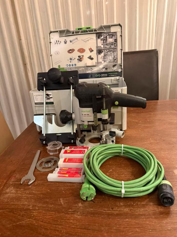 Te koop festool freesmachine set compleet, Doe-het-zelf en Verbouw, Gereedschap | Freesmachines, Gebruikt, Elektrisch, Bovenfrees