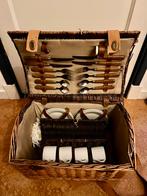 Luxe vintage picknickmand met servies voor 4 personen, Ophalen of Verzenden, Zo goed als nieuw