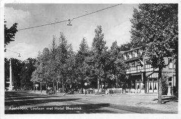 (300-424-039) Apeldoorn Loolaan met Hotel Bloemink beschikbaar voor biedingen