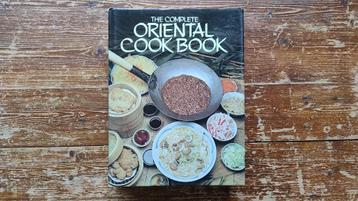 The Complete Oriental Cook Book - 1984  beschikbaar voor biedingen