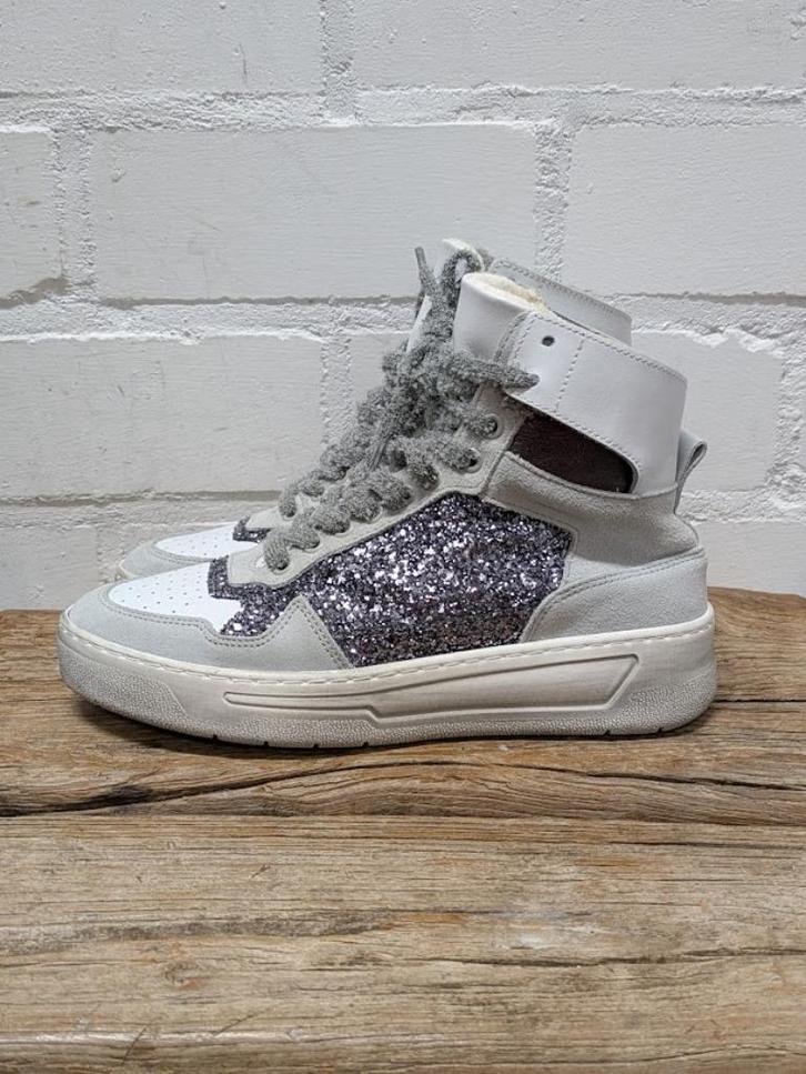 Janice - Prachtige sneakers maat 38 - Nieuw, Kleding | Dames, Schoenen, Nieuw, Sneakers of Gympen, Grijs, Ophalen of Verzenden